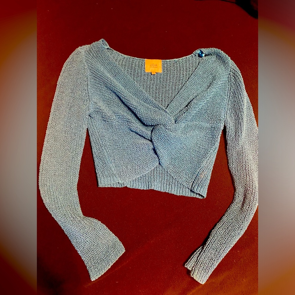 Twist front crop sweater